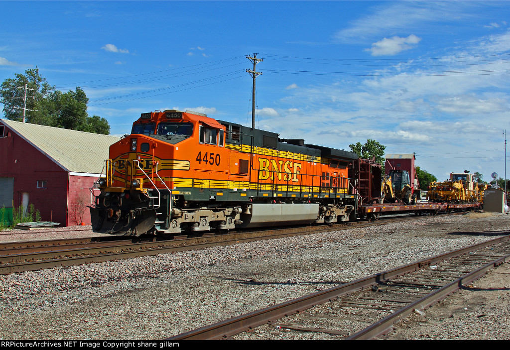 BNSF 4450 Heads up a Mow train Nb.